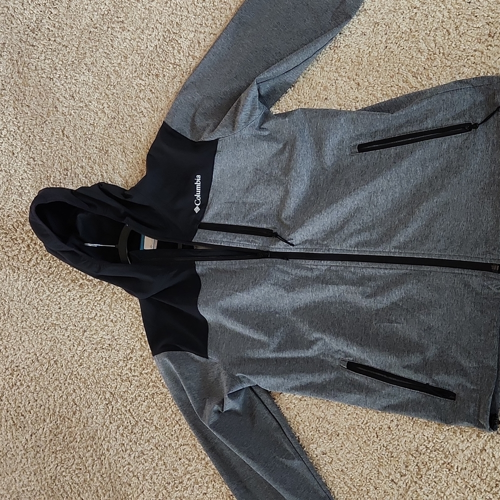 Columbia windbreaker jacket grey and black medium